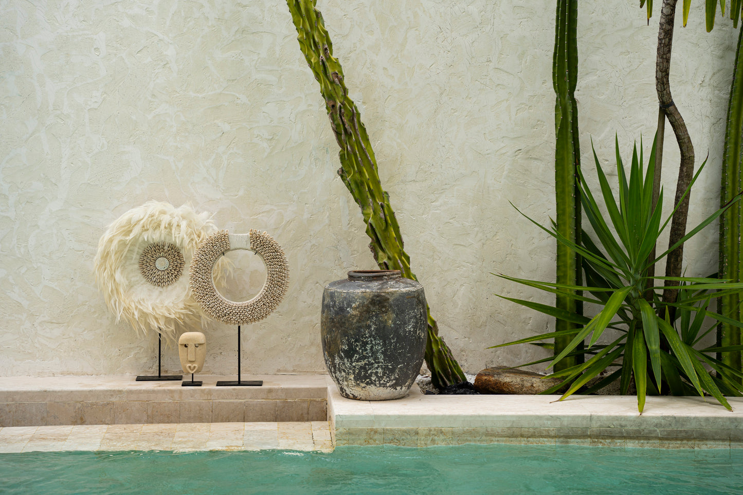 De Papua Shell Disc on Stand - Wit - M
