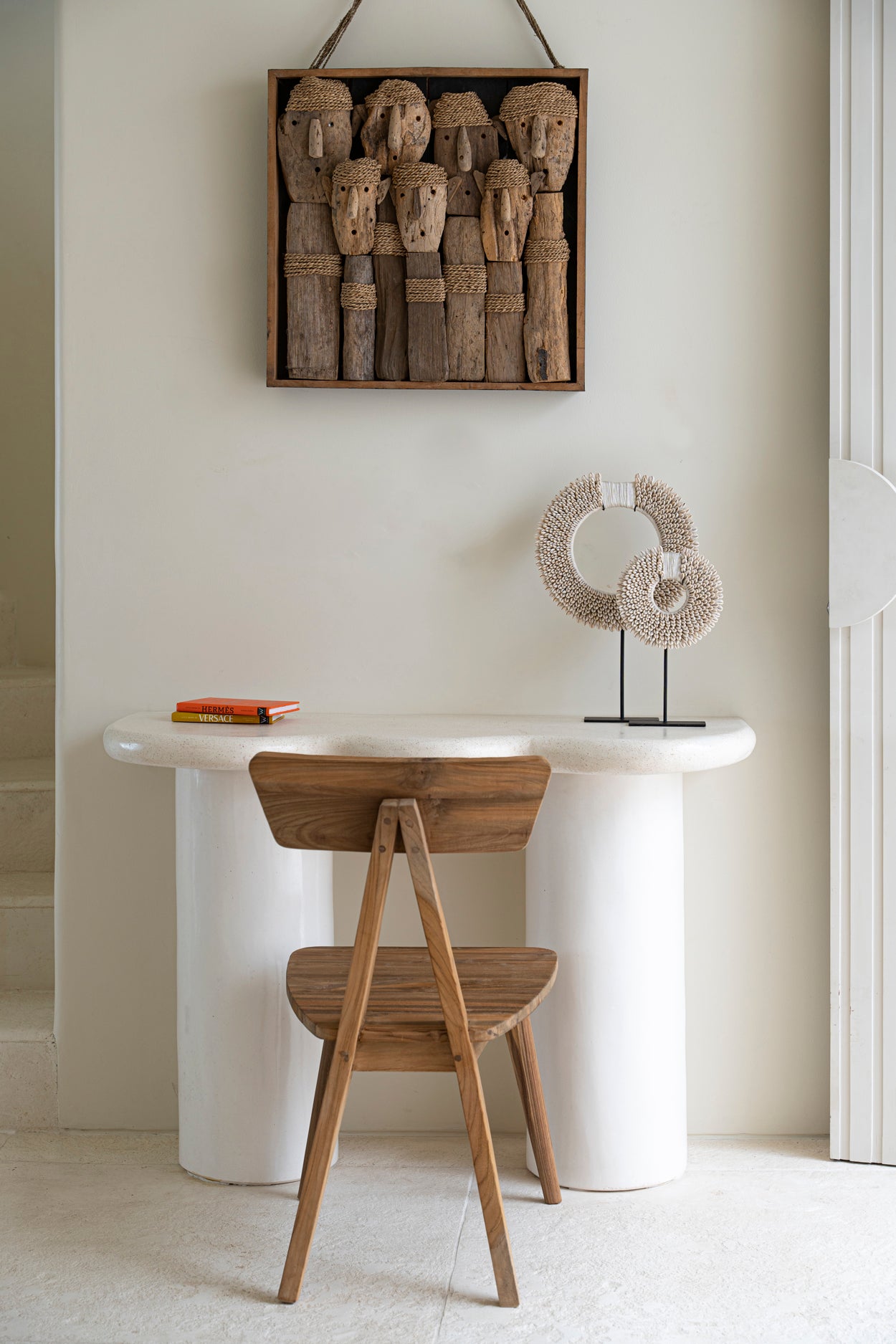 De Papua Shell Disc on Stand - Wit - M