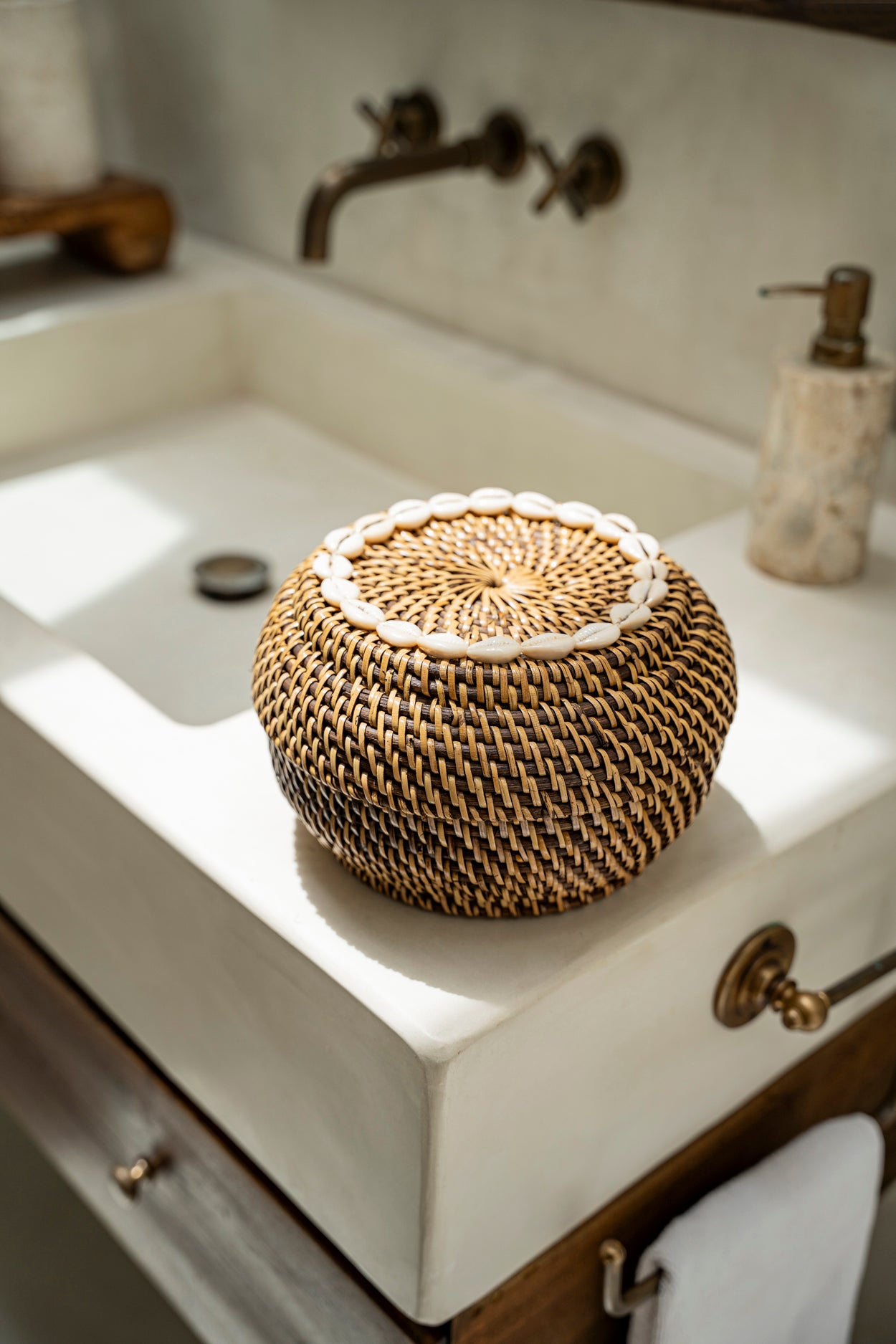 Bazar Bizar De Colonial Peek-a-Boo Mand - Naturel Bruin - M