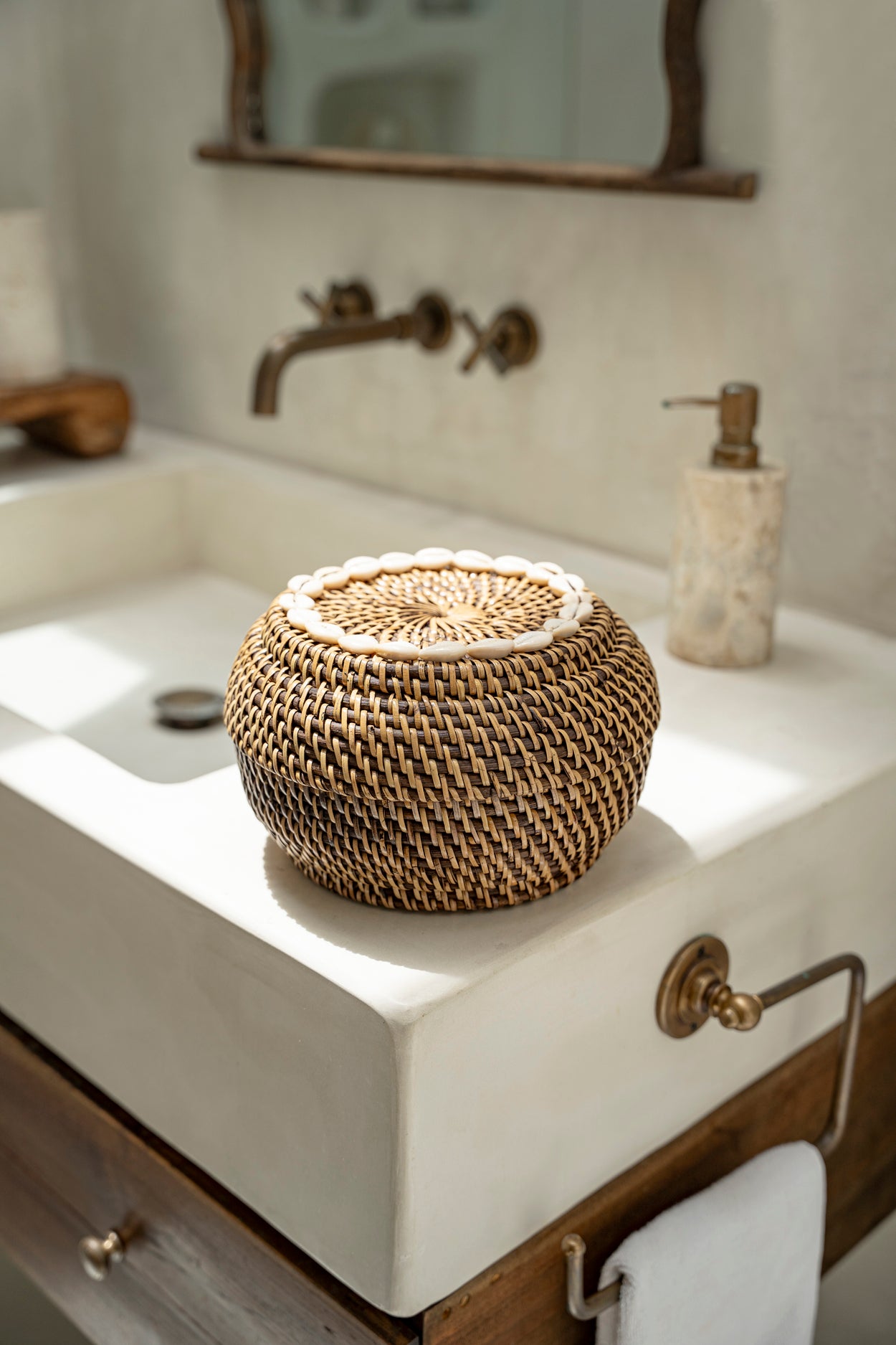 Bazar Bizar De Colonial Peek-a-Boo Mand - Naturel Bruin - S