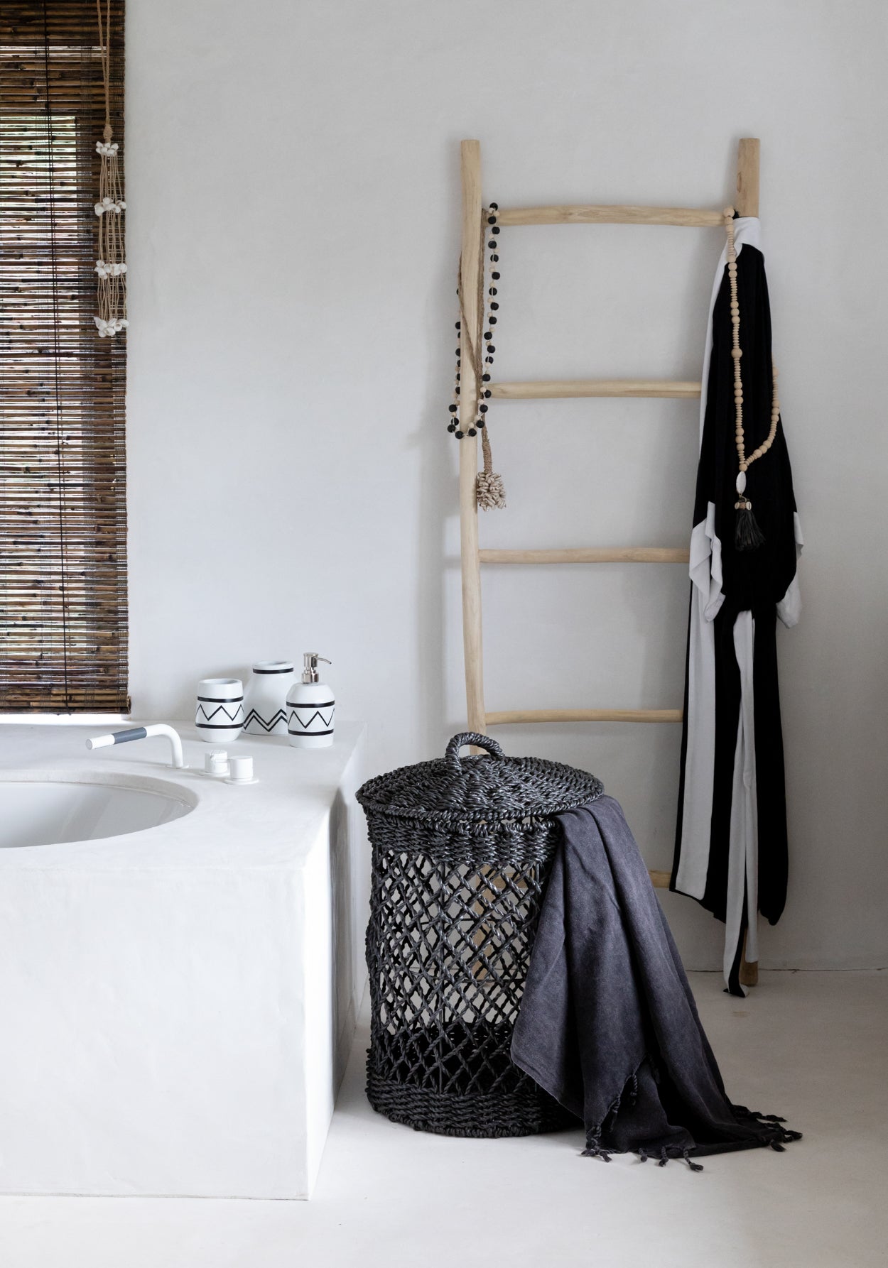 Bazar Bizar De Door Shell Cowrie Hangdecoratie - Naturel