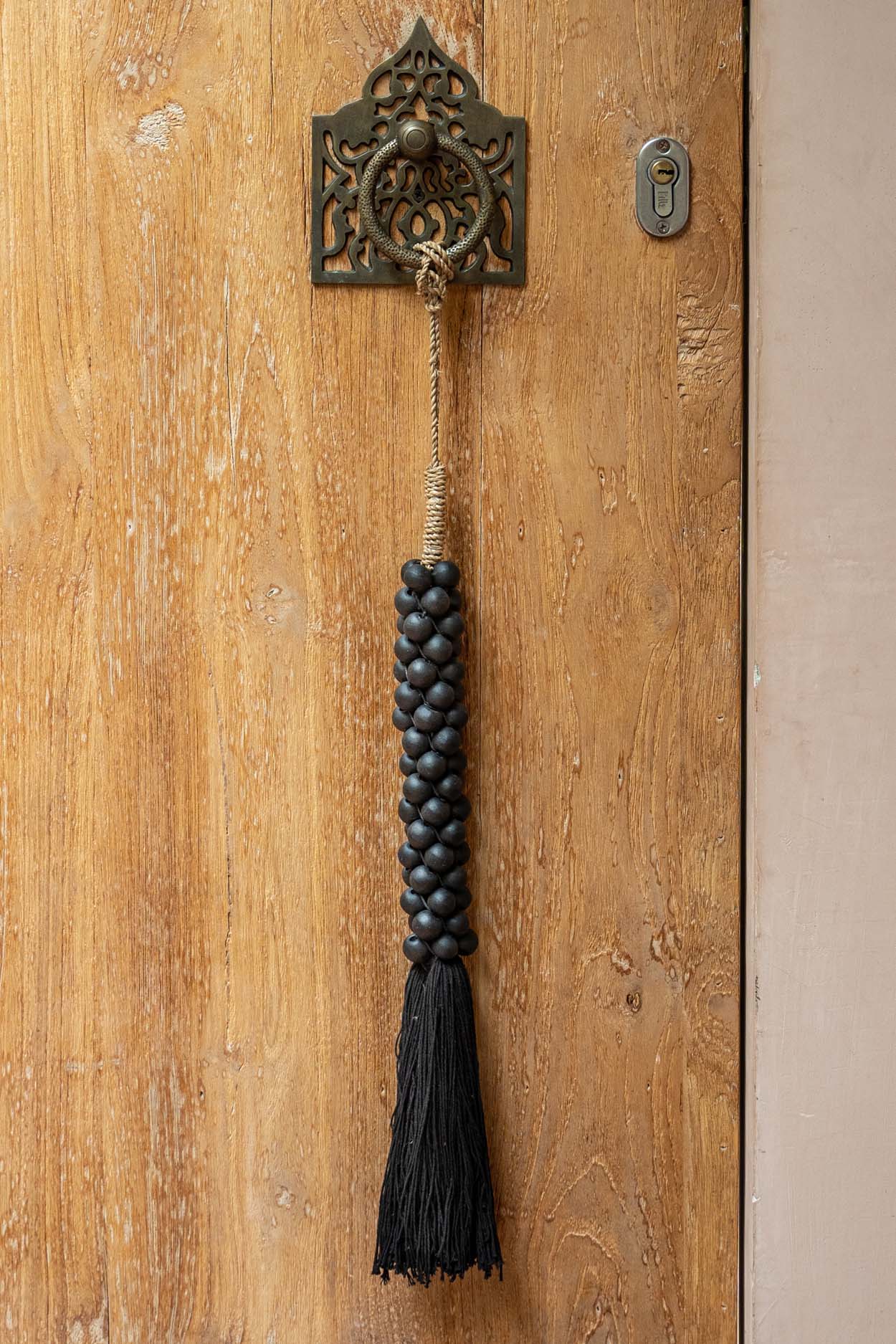 Bazar Bizar De Wooden Beads met Katoen Hangdecoratie - Zwart