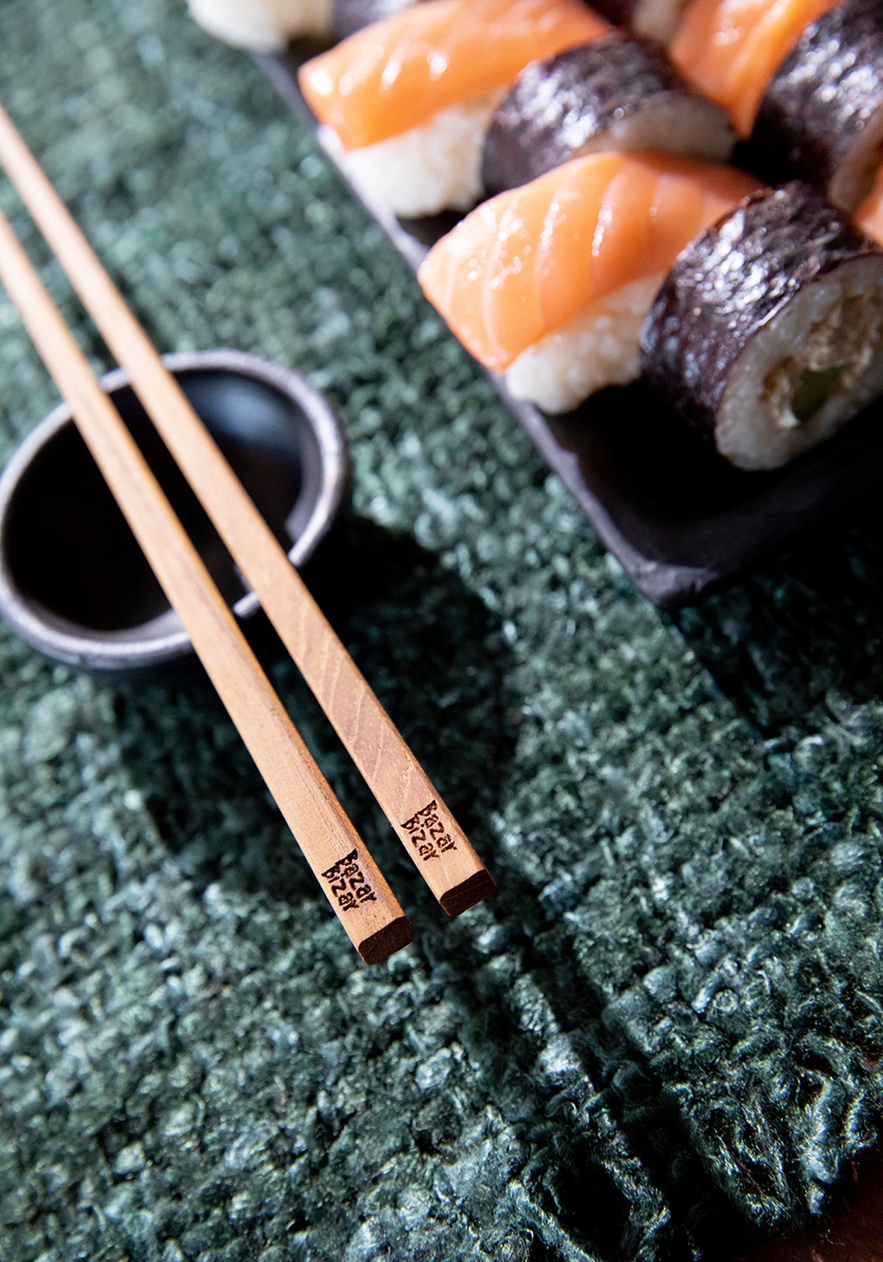 Bazar Bizar De Teak Root Chop Sticks