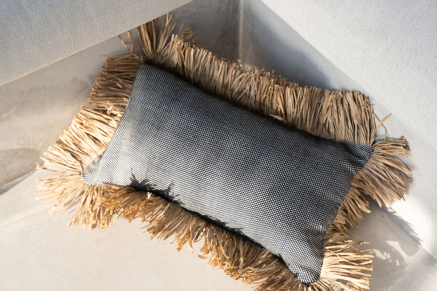 Bazar Bizar De Cotton Bonita Kussenhoes - Zwart Naturel - 30x50