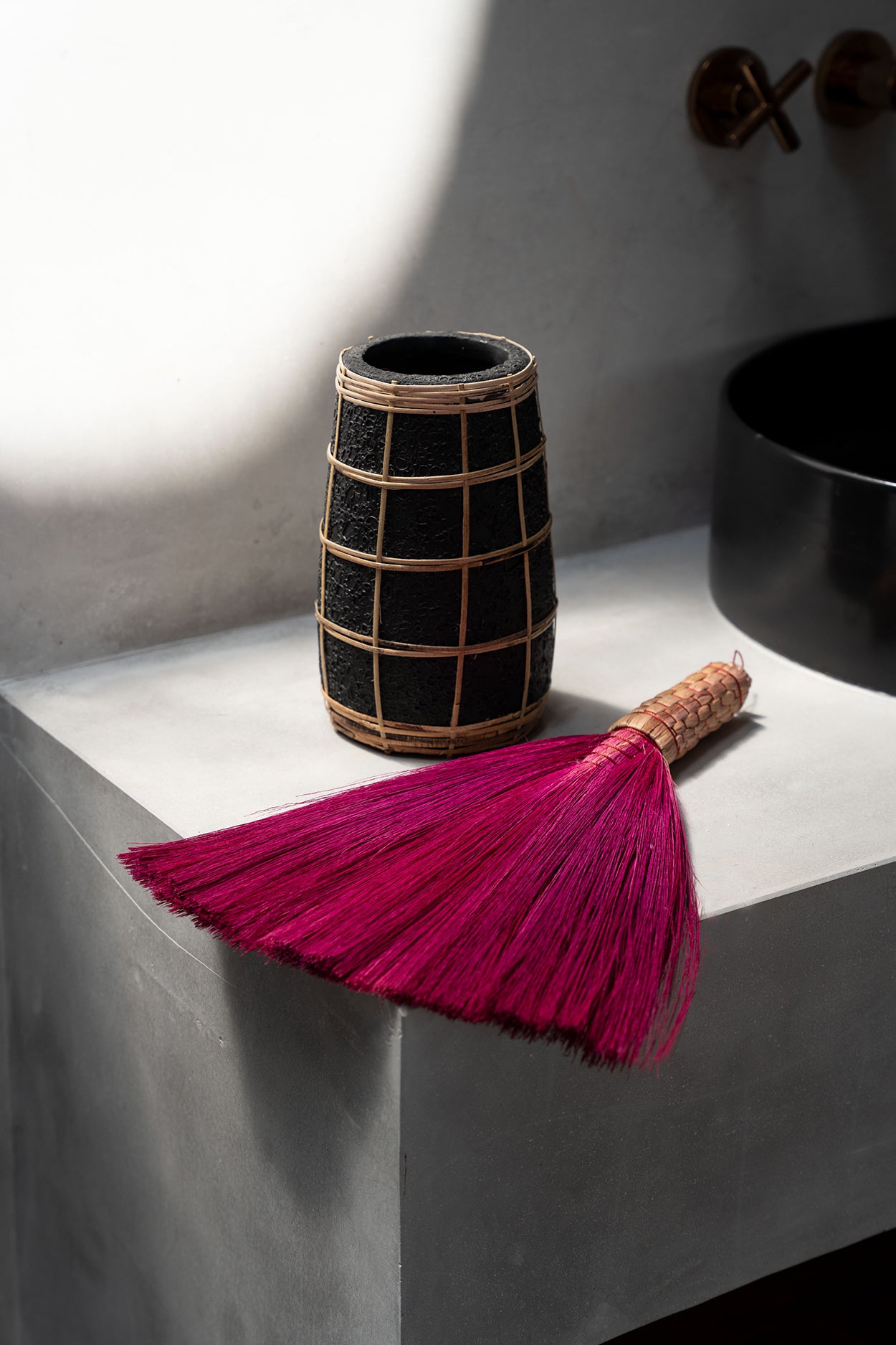 Bazar Bizar De Cutie Vaas - Zwart Naturel - S