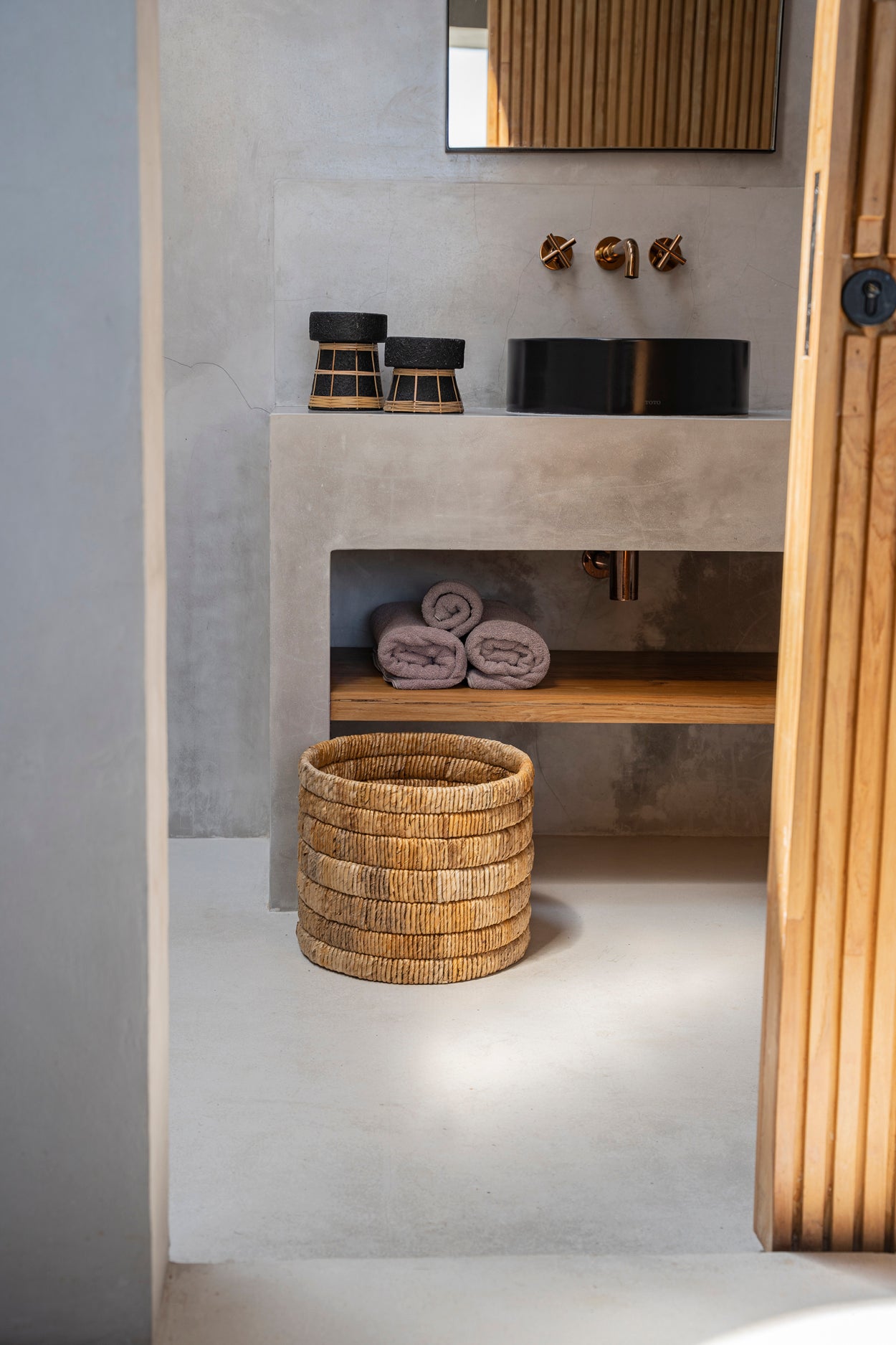 Bazar Bizar De Serene Kaarsenhouder - Zwart Naturel - M
