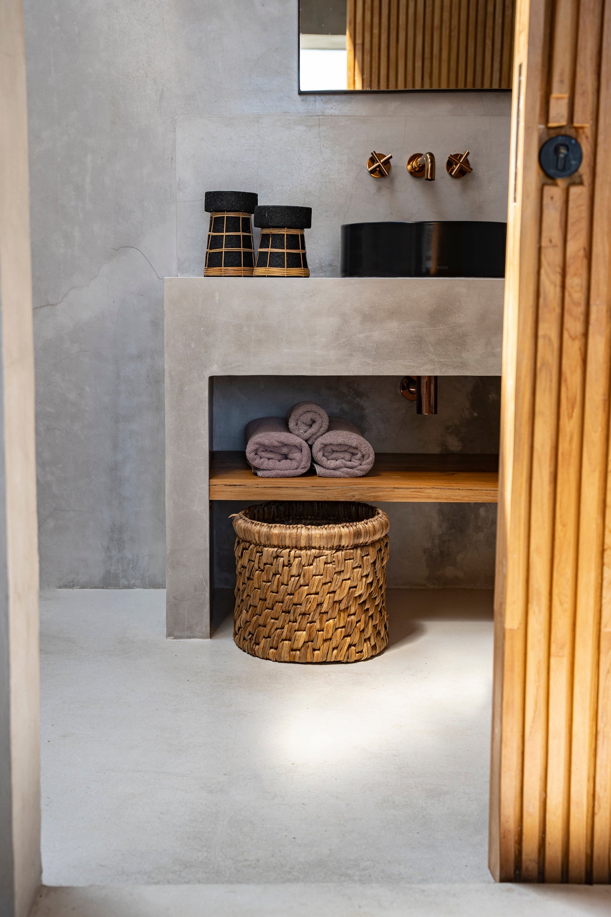 Bazar Bizar De Serene Kaarsenhouder - Zwart Naturel - M