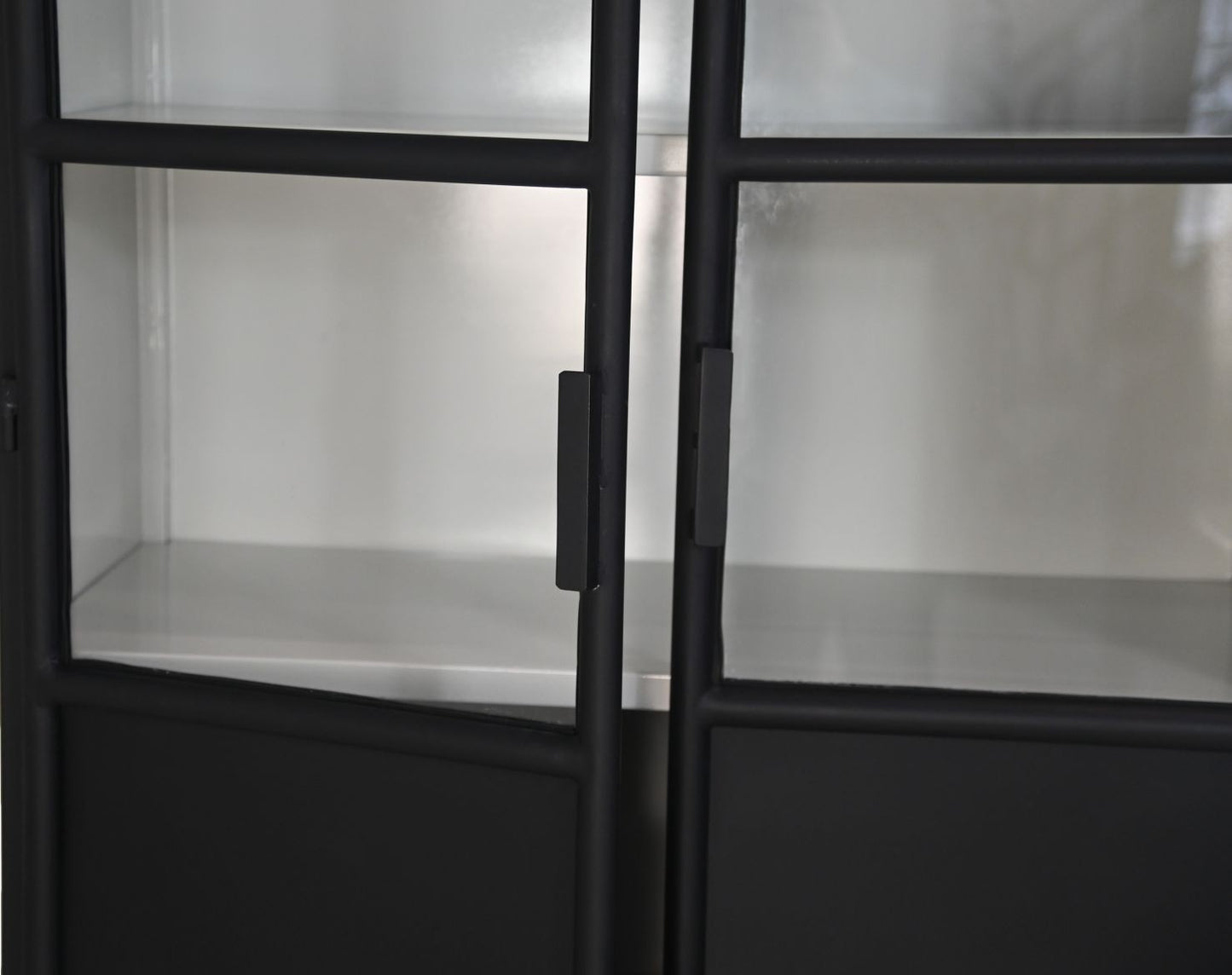 HSM Collection-Vitrinekast Bronx Hoog 2 Deur-90x40x190-Zwart/Grijs-Metaal