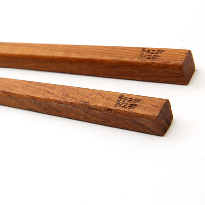 Bazar Bizar De Teak Root Chop Sticks