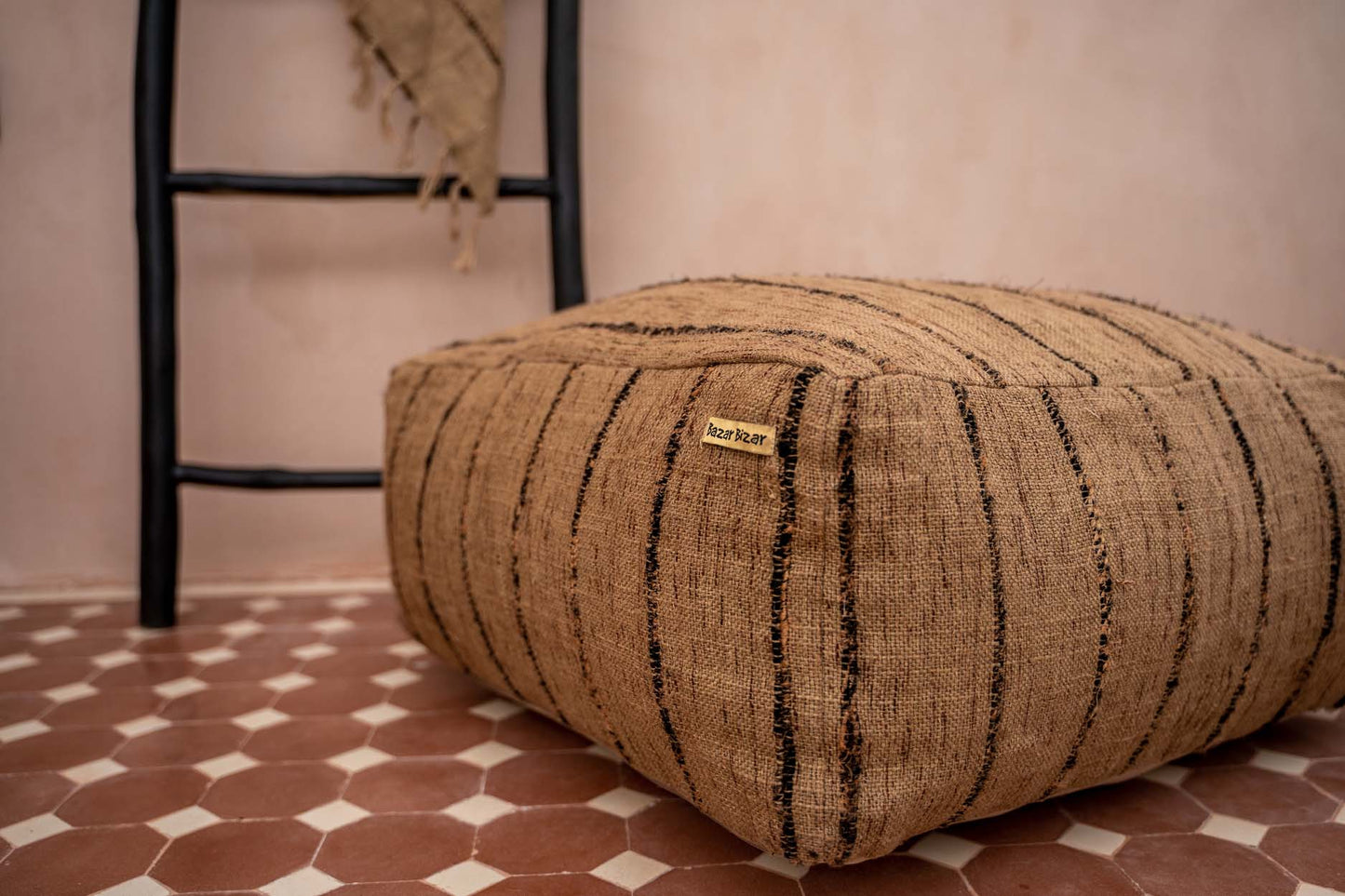 Bazar Bizar De Oh My Gee Poef - Beige Zwart