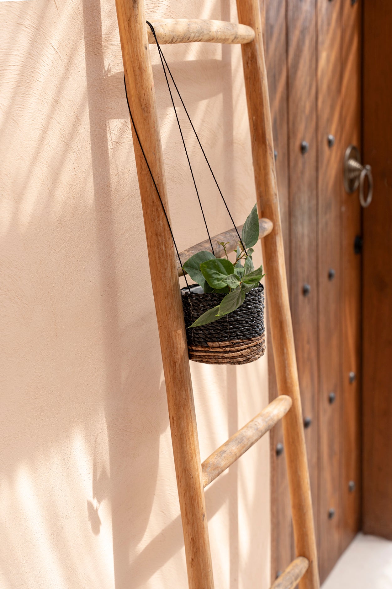 Bazar Bizar - De Banana Leaf Planthanger - Naturel Zwart