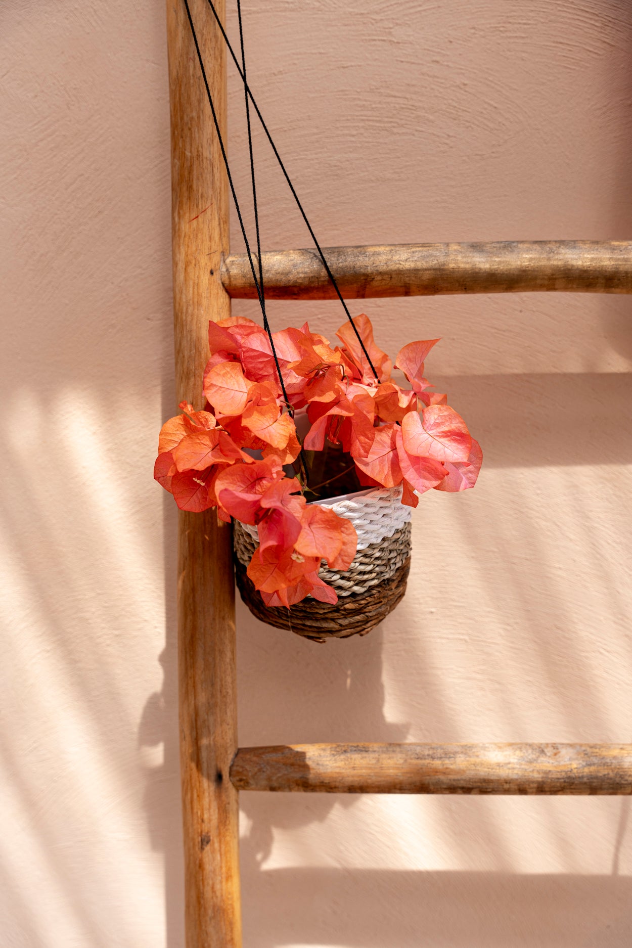 Bazar Bizar - De Banana Leaf Planthanger - Naturel Wit