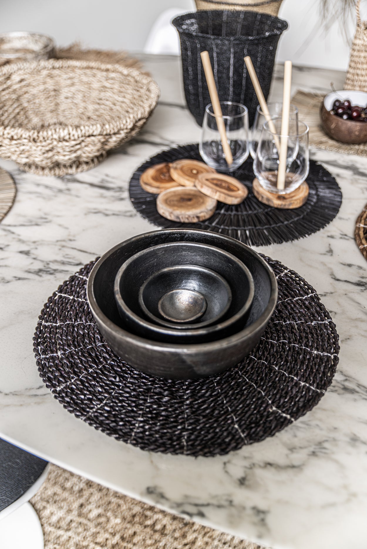 Bazar Bizar - De Alang Alang Placemat - Rond - Zwart
