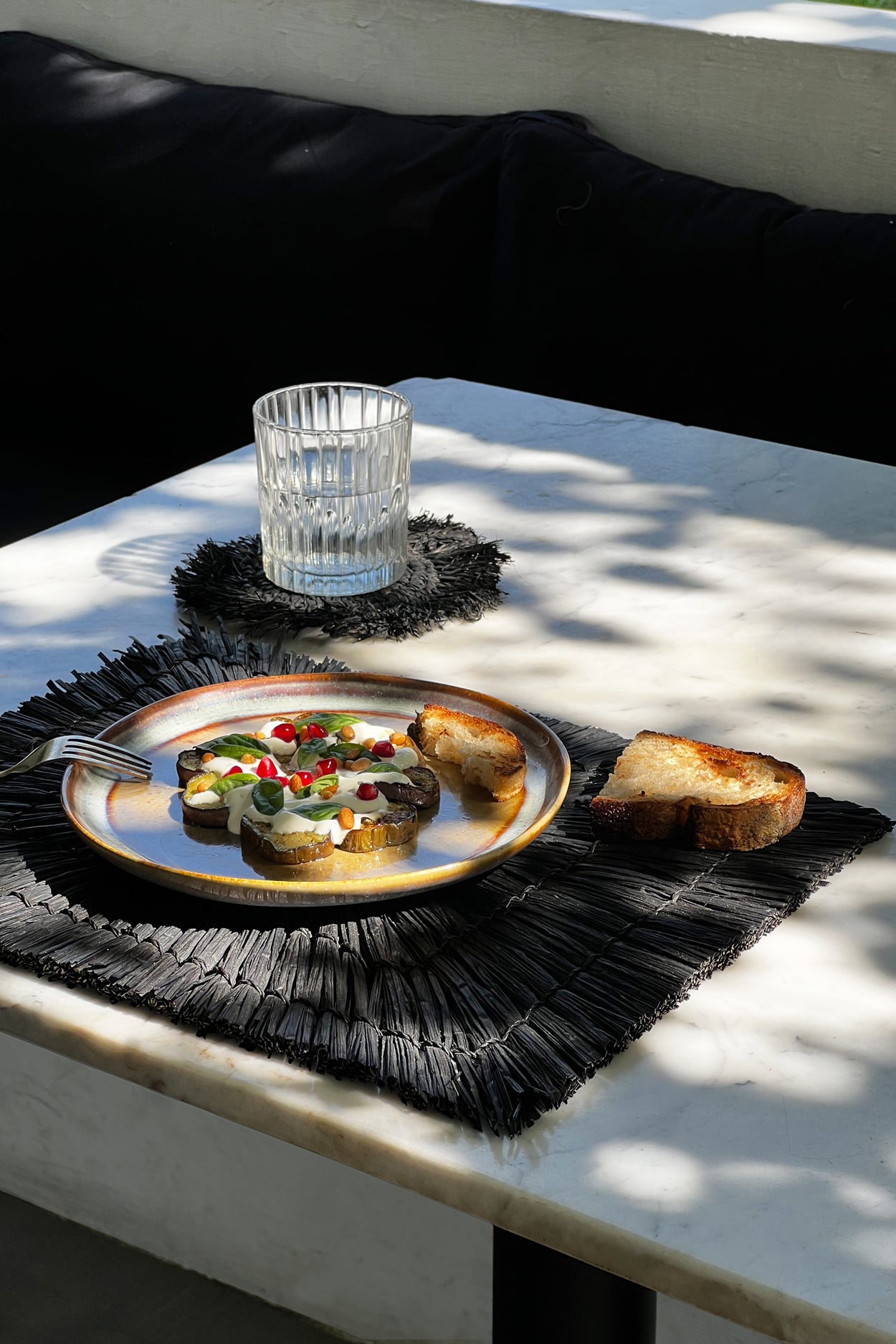 Bazar Bizar - De Alang Alang Placemat - Rechthoekig - Zwart