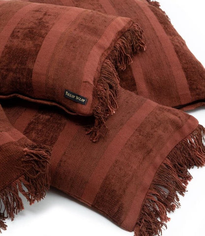 De Oh My Gee Kussenhoes - Bordeaux Velvet - 35x100