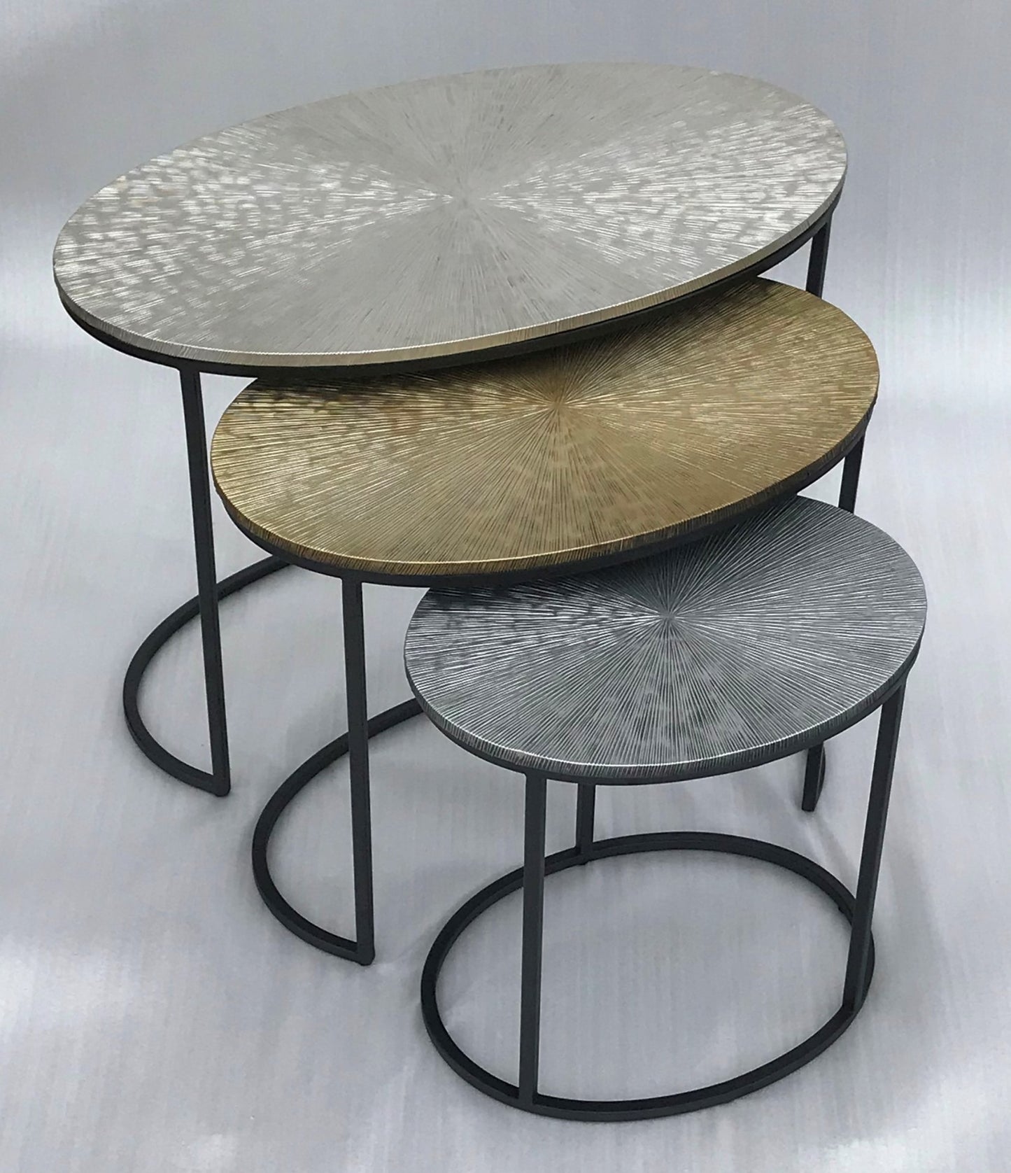 HSM Collection -Salontafel Fletcher Ovaal - ø70x40x50 - Grijs/Goud/Zwart - Alumi